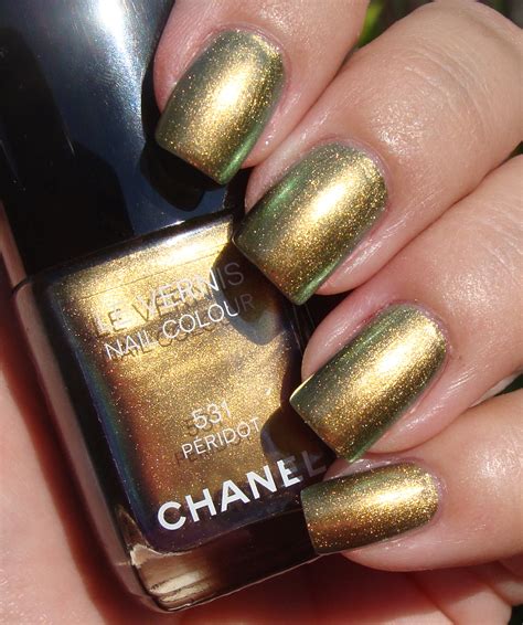 chanel peridot nail polish